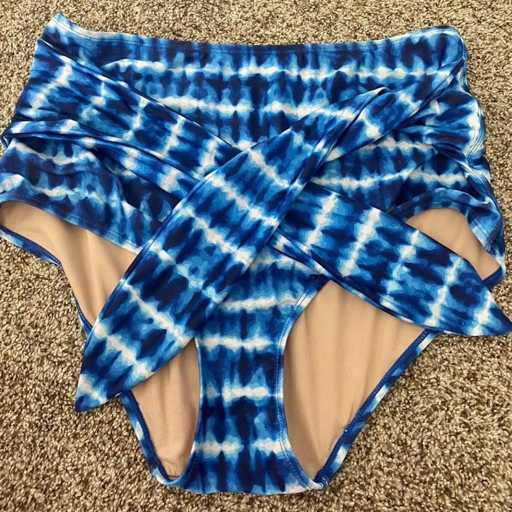 Kortni Jeane tie dye tie fronts